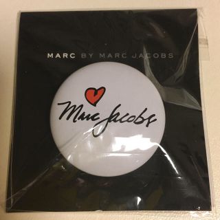 マークバイマークジェイコブス(MARC BY MARC JACOBS)のKEIKO様専用★新品★ MARC BY MARC JACOBS 缶バッジ 2個(その他)