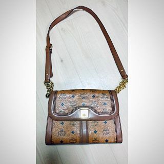 エムシーエム(MCM)のチェーンバッグ(ショルダーバッグ)