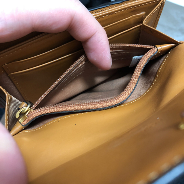 MCM(エムシーエム)のMCM 三つ折り財布 黒 レディース レディースのファッション小物(財布)の商品写真