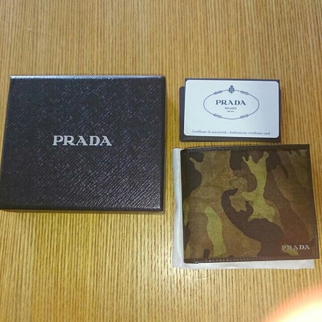 PRADA 迷彩 財布 二つ折り ウォレット アーミー 軍