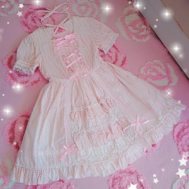 Angelic Pretty(アンジェリックプリティー)のAngelicPretty*小花柄ワンピース レディースのワンピース(ひざ丈ワンピース)の商品写真