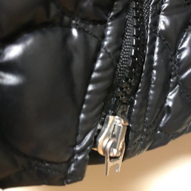 MONCLER(モンクレール)のモンクレール サイズ2 難あり レディースのジャケット/アウター(ダウンジャケット)の商品写真