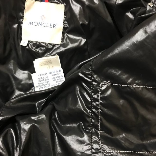 MONCLER(モンクレール)のモンクレール サイズ2 難あり レディースのジャケット/アウター(ダウンジャケット)の商品写真