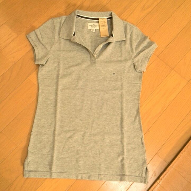 American Eagle(アメリカンイーグル)のアメリカンイーグルポロシャツ☆新品 レディースのトップス(ポロシャツ)の商品写真