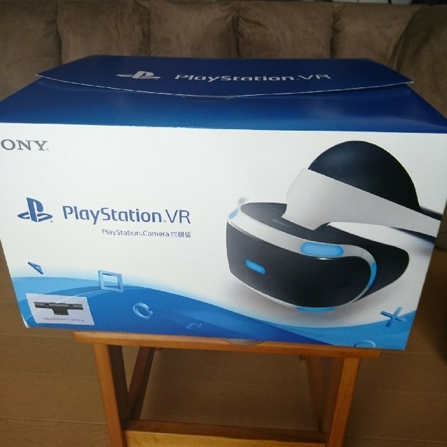 PlayStation VR(プレイステーションヴィーアール)の美品 送料無料 PSVR  本体 16001 カメラ同梱版 欠品無 保証有 エンタメ/ホビーのゲームソフト/ゲーム機本体(家庭用ゲーム機本体)の商品写真