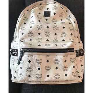 エムシーエム(MCM)のMCM  ホワイト  リュック  美品(バッグパック/リュック)