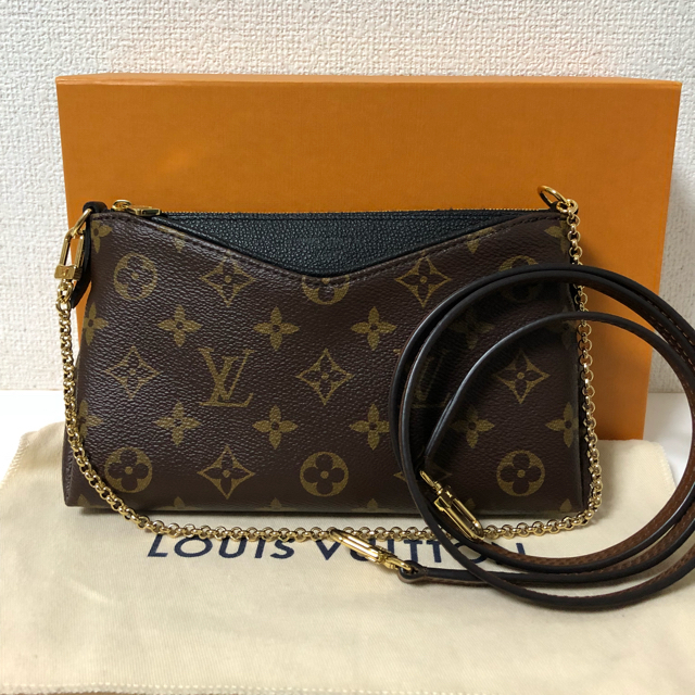 LOUIS VUITTON - LOUIS VUITTON パラスクラッチの通販 by to...♪*゚