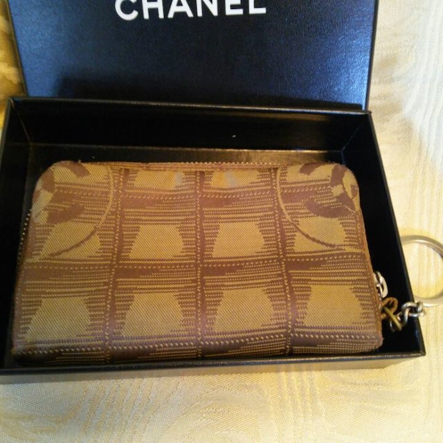 CHANEL(シャネル)の◆CHANELシャネル◆コインケース ニュートラベルライン カーキ レディースのファッション小物(コインケース)の商品写真