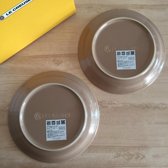 LE CREUSET - 廃盤 ルクルーゼ ラウンドプレート 19cm 2枚 LE CREUSET - 廃盤 ルクルーゼ ラウンドプレート 19cm 2枚