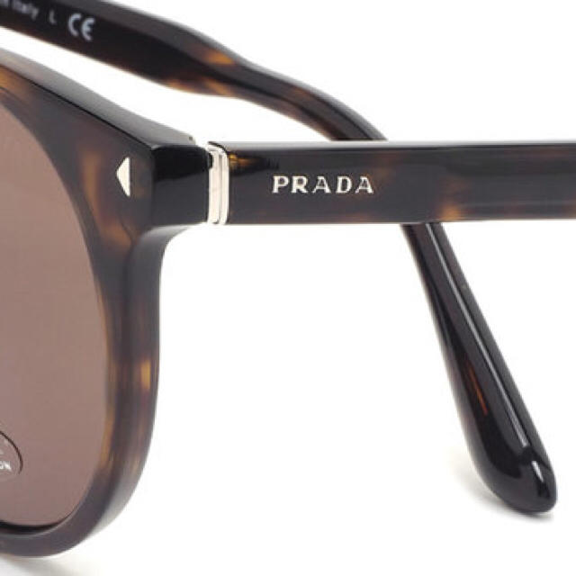 PRADA(プラダ)のPRADA🕶サングラス【ali様2月末までお取り置き♡】 レディースのファッション小物(サングラス/メガネ)の商品写真