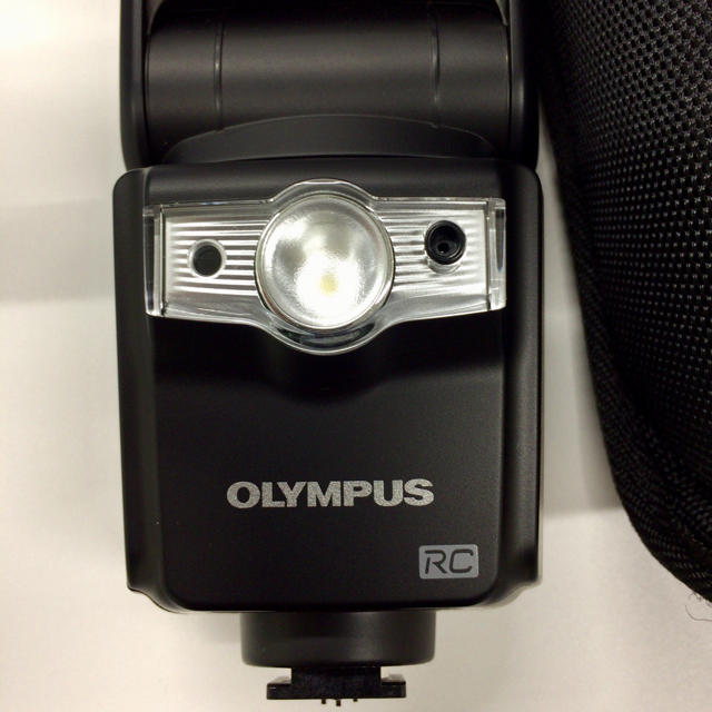 OLYMPUS(オリンパス)のオリンパスフラッシュライト FL-600R 新品同様 スマホ/家電/カメラのカメラ(ストロボ/照明)の商品写真