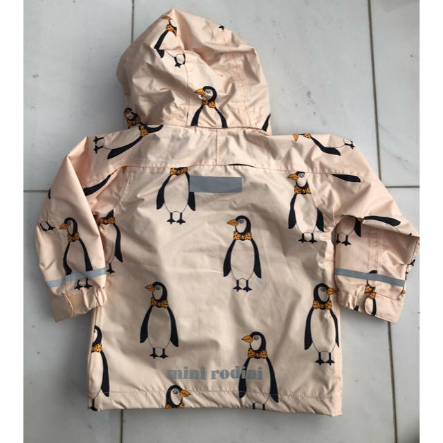 mini rodini ペンギンレインコート キッズ/ベビー/マタニティのキッズ服女の子用(90cm~)(ジャケット/上着)の商品写真