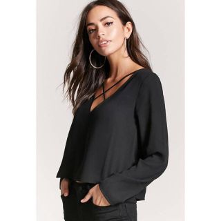 フォーエバートゥエンティーワン(FOREVER 21)のVネック ノーカラー シャツ トップス ブラウス(シャツ/ブラウス(長袖/七分))