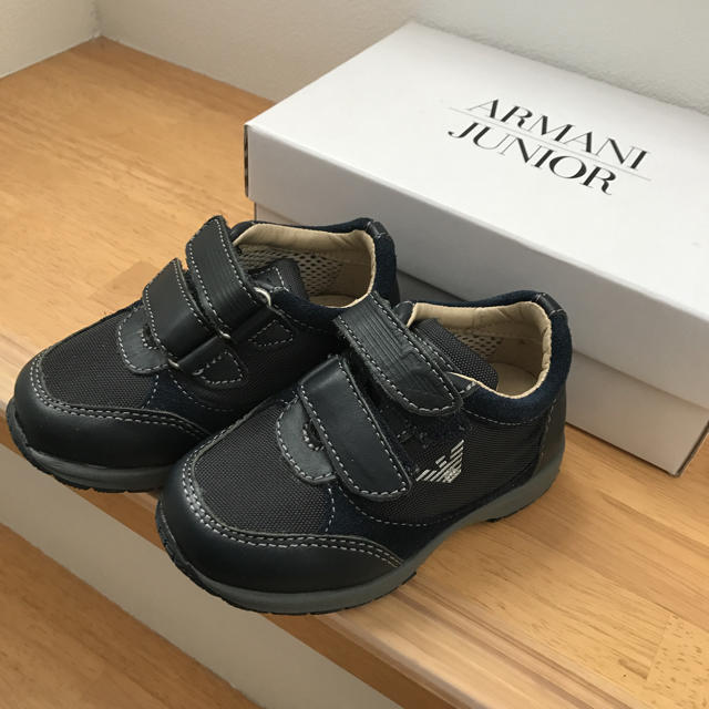 ARMANI JUNIOR(アルマーニ ジュニア)の新品 アルマーニジュニア ベビー スニーカー キッズ/ベビー/マタニティのベビー靴/シューズ(~14cm)(スニーカー)の商品写真