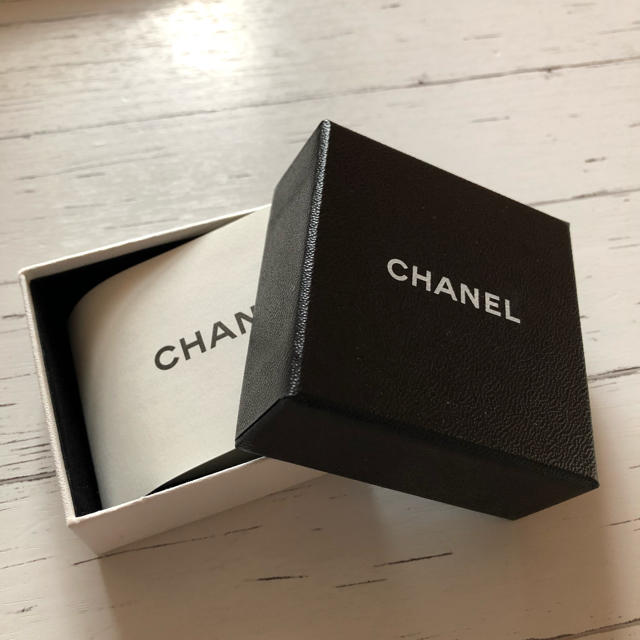 CHANEL(シャネル)のCHANEL箱 レディースのバッグ(ショップ袋)の商品写真