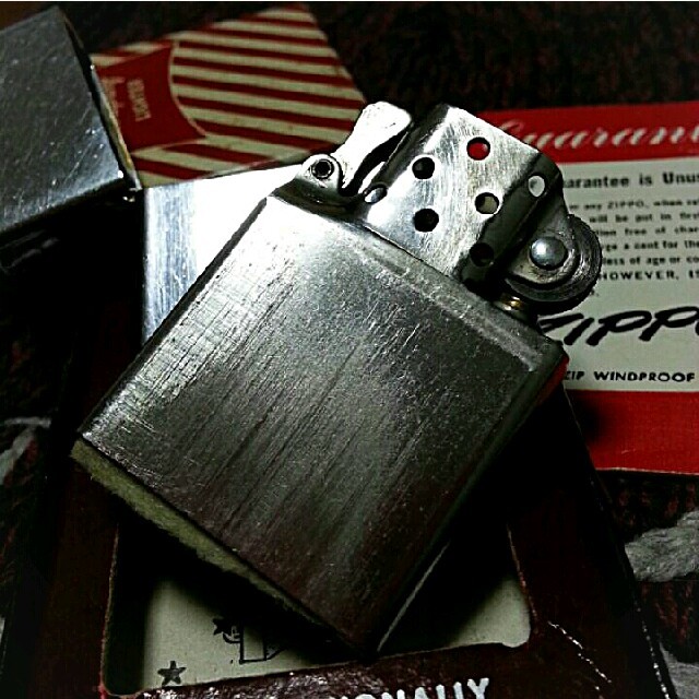 ZIPPO(ジッポー)の1977年製 無地!! 超ヴィンテージジッポライター!! メンズのファッション小物(タバコグッズ)の商品写真