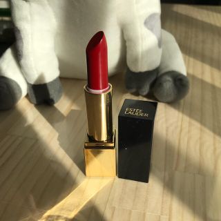 エスティローダー(Estee Lauder)のエスティローダー口紅vengeful red(口紅)