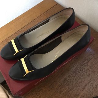 サルヴァトーレフェラガモ(Salvatore Ferragamo)のフェラガモの靴(ローファー/革靴)