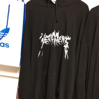 バレンシアガ(Balenciaga)のvetememes xxl VETEMEMES XXL(パーカー)