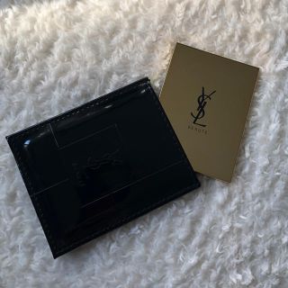 イヴサンローランボーテ(Yves Saint Laurent Beaute)のYves Saint Laurent Beauty コンパクト ミラー ブラック(ミラー)