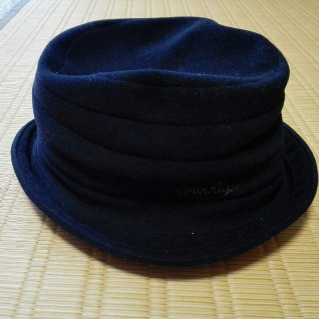 Courreges(クレージュ)のCourreges クレージュの黒の帽子 レディースの帽子(キャスケット)の商品写真