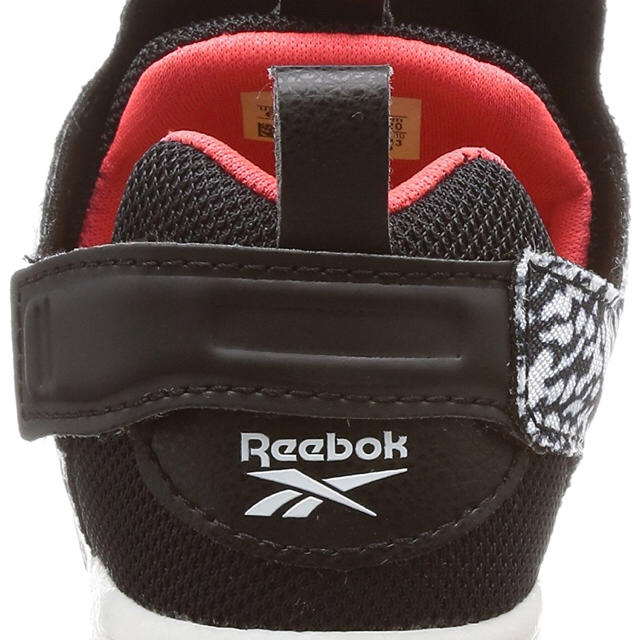 Reebok(リーボック)の【新品未使用】ポンプ リーボック スニーカーポンプフューリー 16cm キッズ/ベビー/マタニティのキッズ靴/シューズ(15cm~)(スニーカー)の商品写真