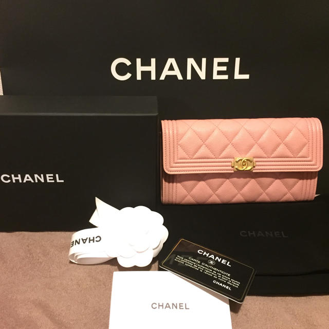 CHANEL(シャネル)の新品✨全国完売❗️CHANEL ボーイシャネル フラップウォレット  激レア レディースのファッション小物(財布)の商品写真