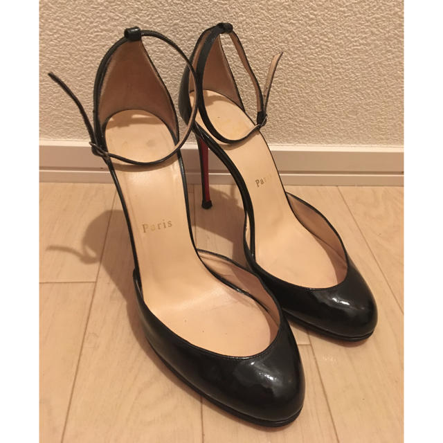 Christian Louboutin(クリスチャンルブタン)のクリスチャン ルブタン♡アンクルストラップ♡パンプス♡甲浅タイプ♡ピンヒール♡ レディースの靴/シューズ(ハイヒール/パンプス)の商品写真