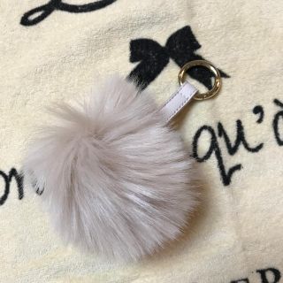 ザラ(ZARA)のzara ザラ 今季 新品 ファー チャーム ivory(バッグチャーム)