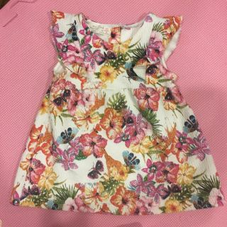 ザラキッズ(ZARA KIDS)の未使用✴︎zarababy 花柄ワンピース 74センチ(ワンピース)