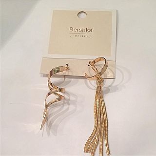 ベルシュカ(Bershka)の大ぶりピアス イヤリング ベルシュカ   ZARA(ピアス)