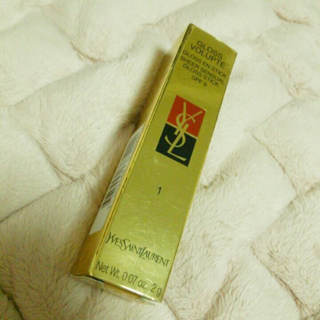 Yves Saint Laurent Beaute(イヴサンローランボーテ)の新品未使用 イヴ・サンローラン リップグロス スティック コスメ/美容のベースメイク/化粧品(その他)の商品写真