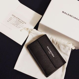 バレンシアガ(Balenciaga)のバレンシアガ エッセンシャルミニ ペーパーミニ ウォレット(財布)