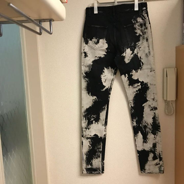 Saint Laurent(サンローラン)のSaint Laurent サンローラン Black punk denim 31 メンズのパンツ(デニム/ジーンズ)の商品写真