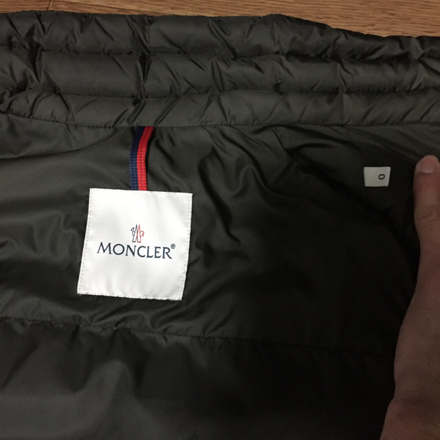 MONCLER(モンクレール)のモンクレール ダウンベスト メンズのジャケット/アウター(ダウンベスト)の商品写真