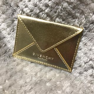 ジバンシィ(GIVENCHY)の【GIVANCHY】カード入れ パスケース ゴールド(パスケース/IDカードホルダー)