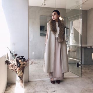 アメリヴィンテージ(Ameri VINTAGE)のasymmetry fur vest ベスト(ベスト/ジレ)