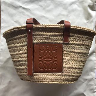 ロエベ(LOEWE)のロエベ ラフィアバスケット カゴバッグ M(かごバッグ/ストローバッグ)