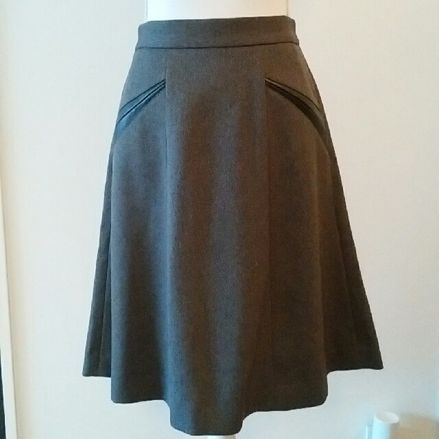 FOXEY(フォクシー)の［新品］フォクシーココアブラウンふんわりスカート38 レディースのスカート(ひざ丈スカート)の商品写真