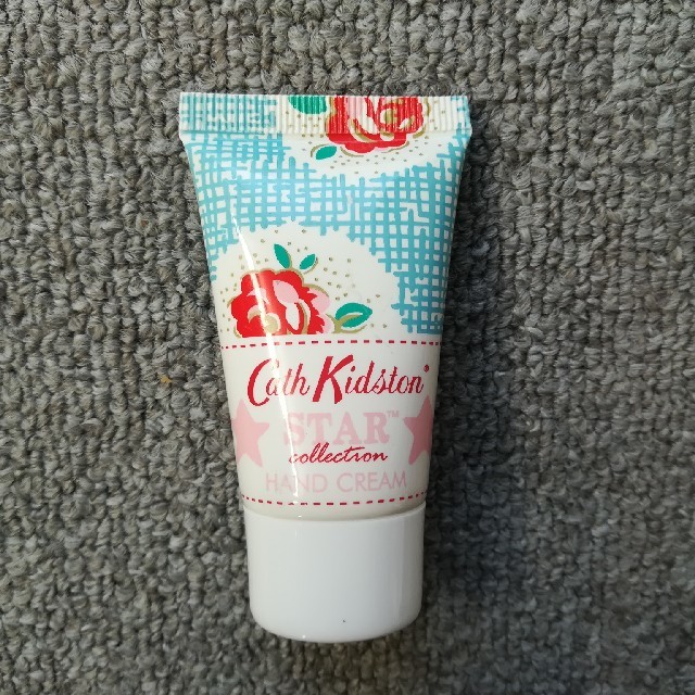 Cath Kidston(キャスキッドソン)のキャス・キッドソン　ハンドクリーム コスメ/美容のボディケア(ハンドクリーム)の商品写真