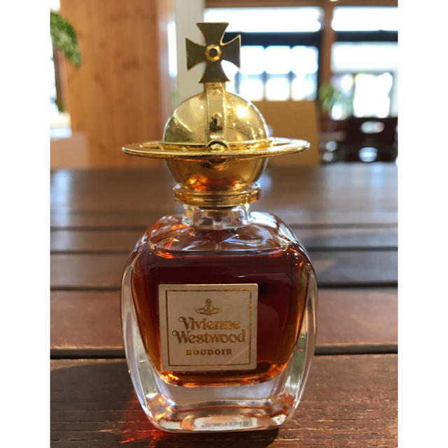 Vivienne Westwood(ヴィヴィアンウエストウッド)のvivienne westwood ヴィヴィアン ブドワール 50ml 未使用 コスメ/美容の香水(香水(女性用))の商品写真