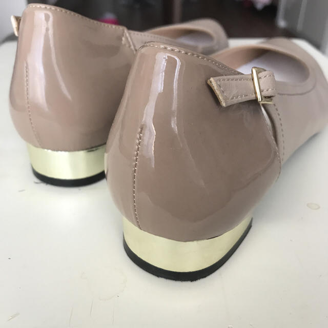 DIANA(ダイアナ)のほぼ新品 ダイアナ ベージュパンプス レディースの靴/シューズ(ハイヒール/パンプス)の商品写真
