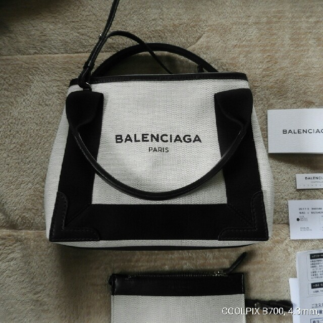 Balenciaga(バレンシアガ)の美品☆バレンシアガ ネイビーカバス XS 2wayバッグ レディースのバッグ(トートバッグ)の商品写真