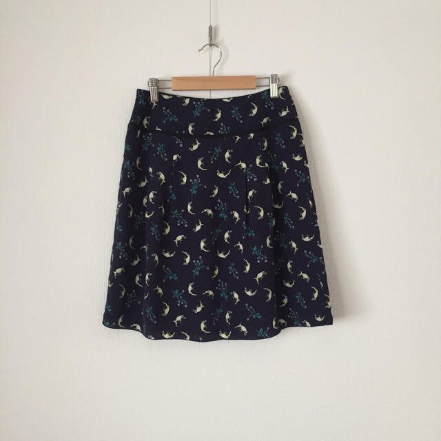 Rubyrivet(ルビーリベット)の鳥×小花 スカート レディースのスカート(ひざ丈スカート)の商品写真