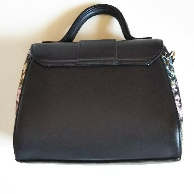 GU(ジーユー)のジーユー 完売☆ゴブラン織り風ショルダーバッグ レディースのバッグ(ショルダーバッグ)の商品写真