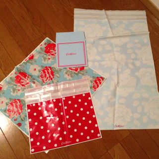 キャスキッドソン(Cath Kidston)の激レア！キャスビニールギフトバッグセット(ショップ袋)