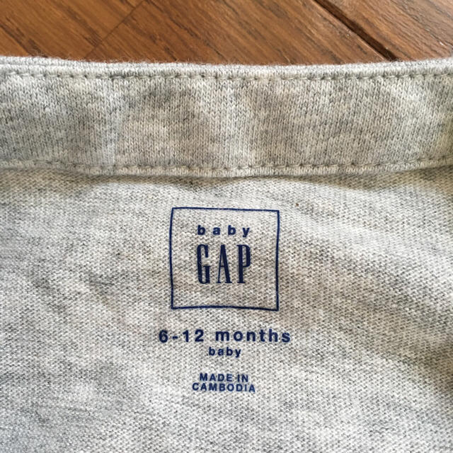 babyGAP(ベビーギャップ)のワンピース 6-12M (花柄) キッズ/ベビー/マタニティのベビー服(~85cm)(ワンピース)の商品写真