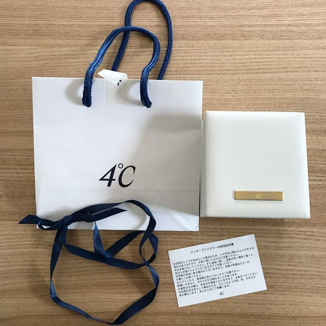 4℃ - 最終値下げ!《4°C》プリザーブドフラワーのジュエリー 4℃ - 最終値下げ!《4°C》プリザーブドフラワーのジュエリー