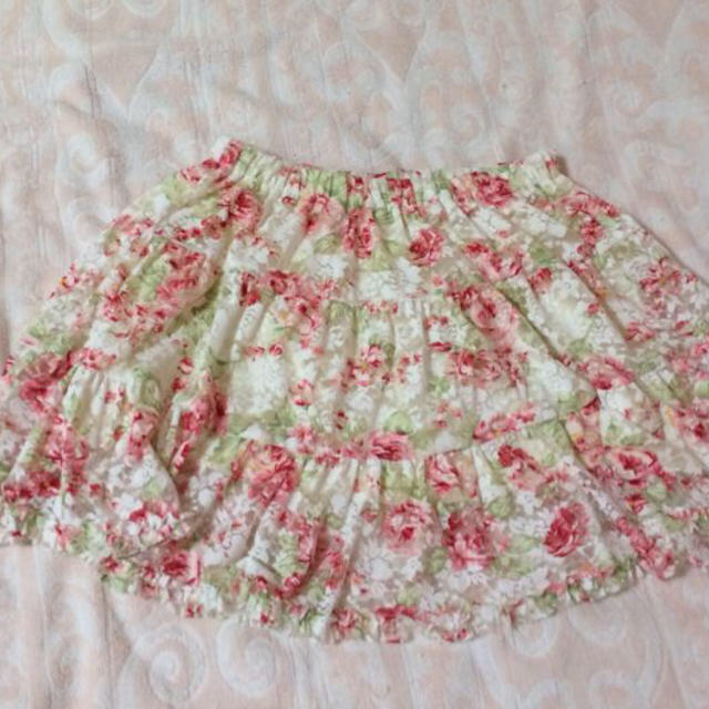 LIZ LISA(リズリサ)の花柄スカート レディースのスカート(ミニスカート)の商品写真