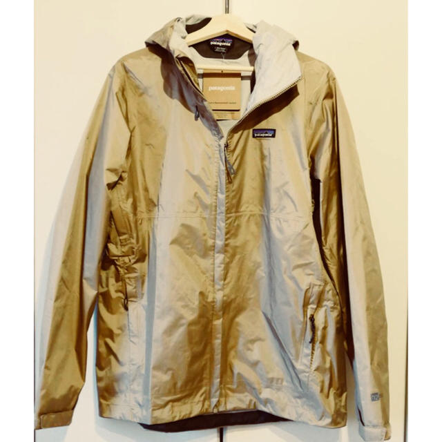 patagonia(パタゴニア)のパタゴニア  トレントシェルジャケット  Khaki サイズL 新品未使用品 メンズのジャケット/アウター(マウンテンパーカー)の商品写真